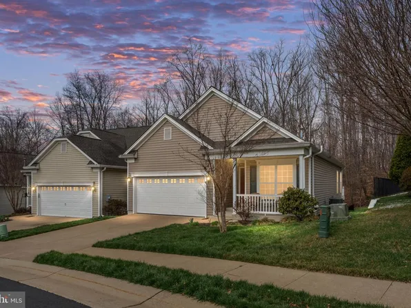 6 Dayton Cir, Fredericksburg, VA 22406