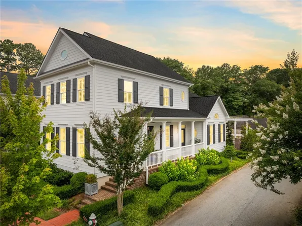 600 Village Walk Ln, Clemson, SC 29631