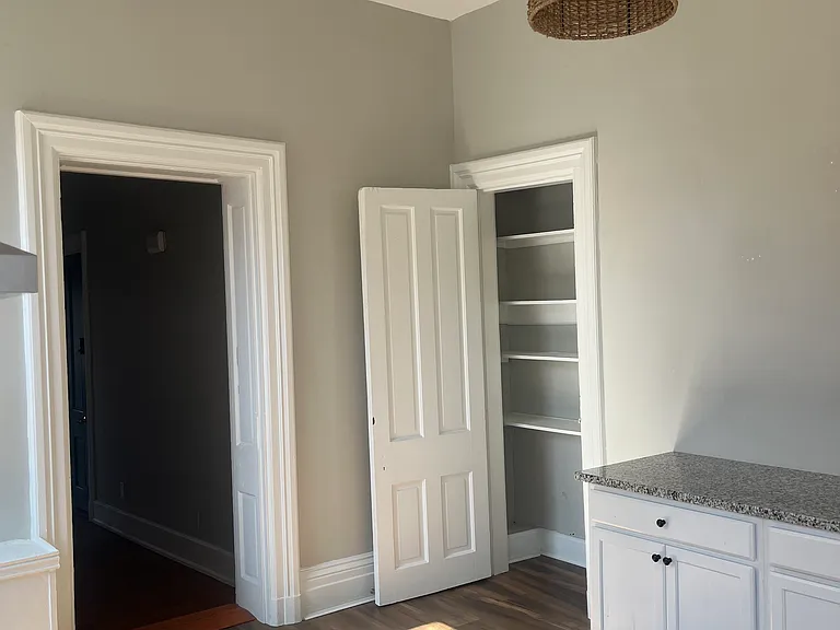 2414 Ashland Ave #2 — Photo 4