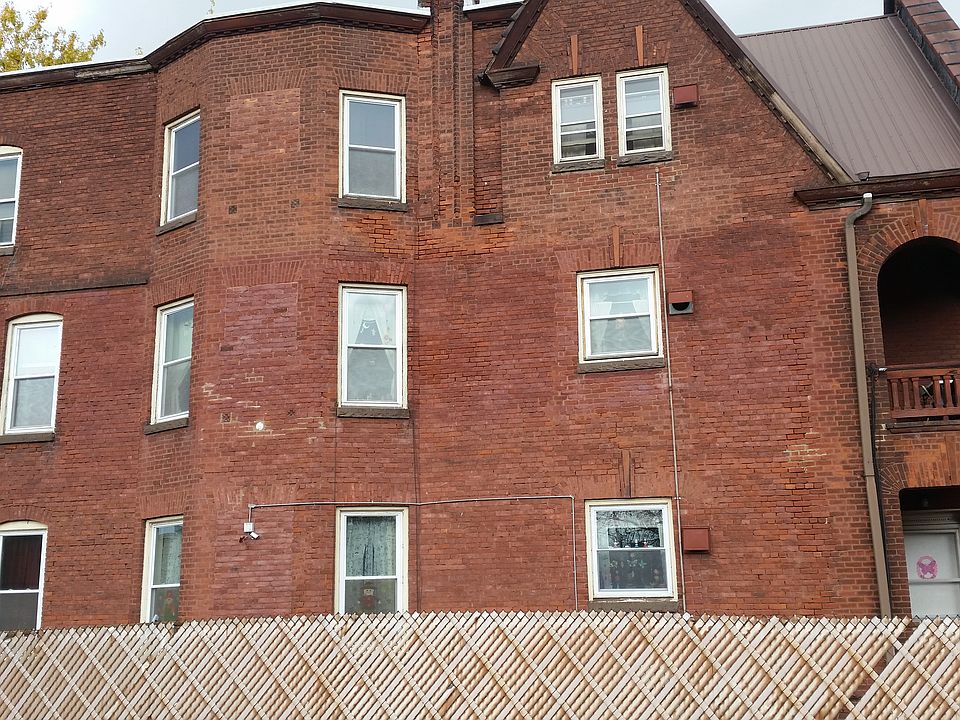 2nd image of 18 W Ross St APT 5