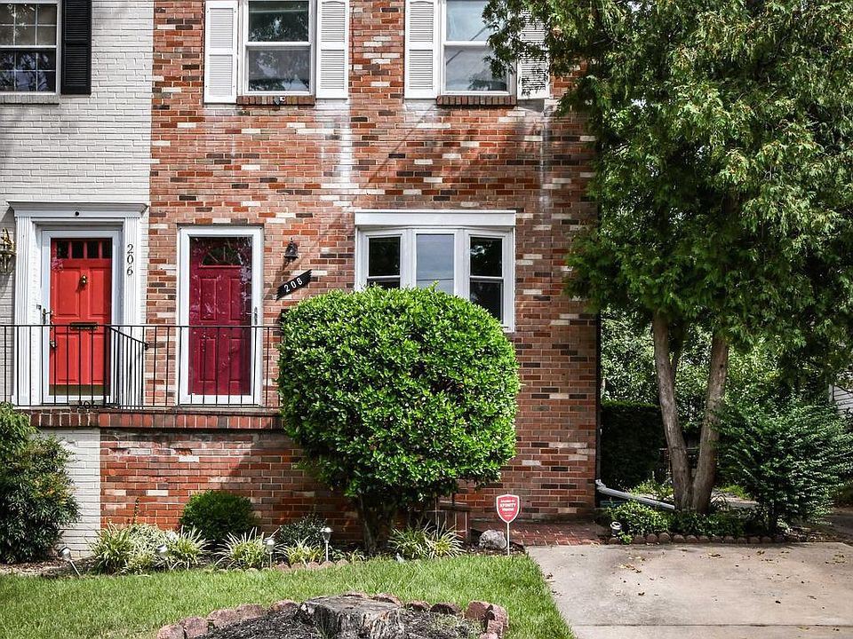 1st image of 208 E Mason Ave