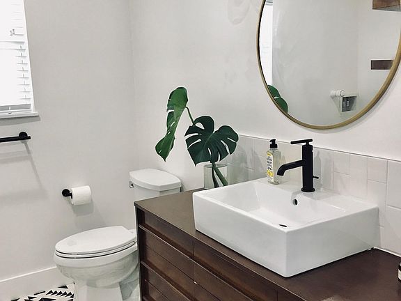 4th image of 423 W Woodlawn Ave APT 5