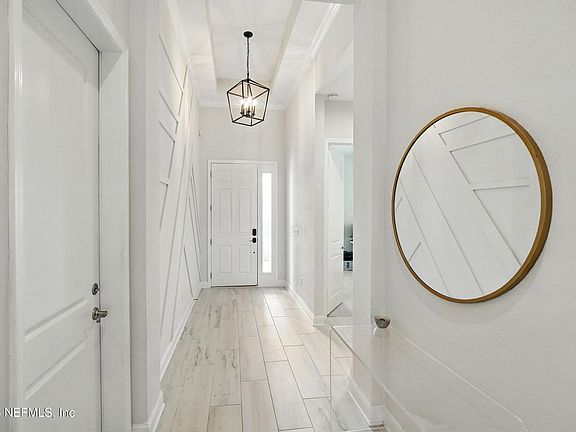 3rd image of 10186 FULCRUM Avenue