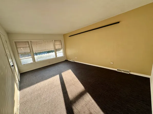 3431 S Western Blvd, Chicago, IL 60608