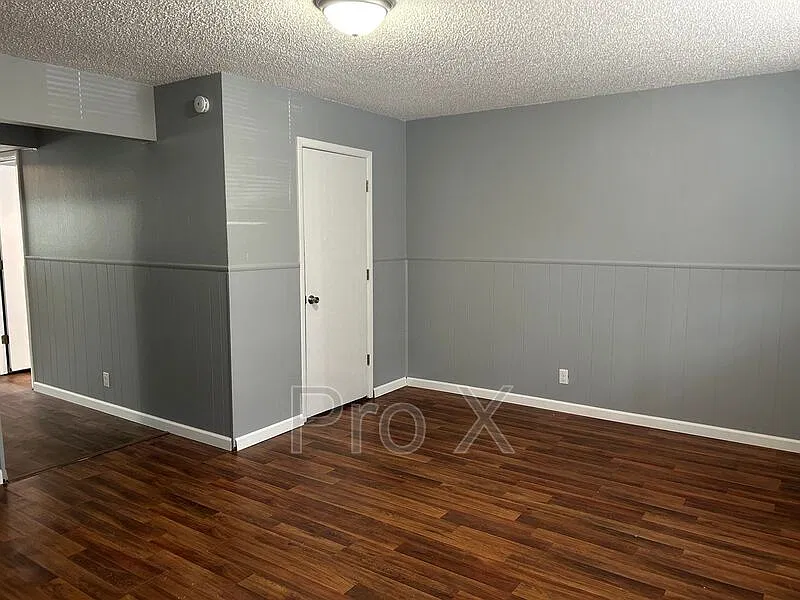 403 Park St — Photo 3