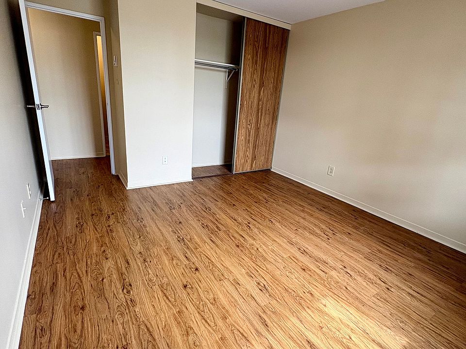 1st image of 645 Glengarry Blvd
