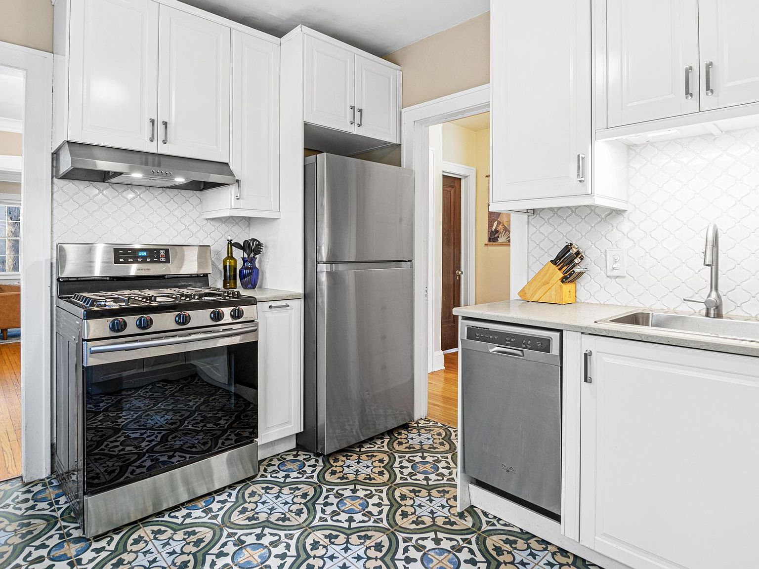 3923 1st Ave S APT 2, Minneapolis, MN 55409 | Zillow