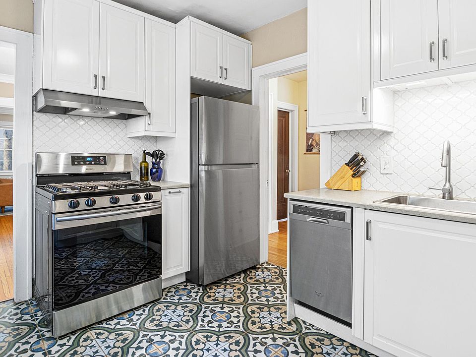 1st image of 3923 1st Ave S APT 2