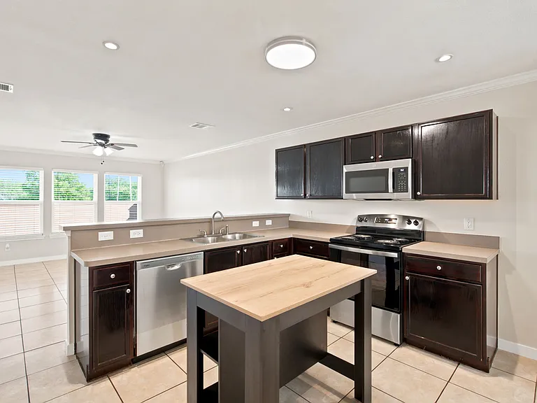8475 Widgeon Way — Photo 6
