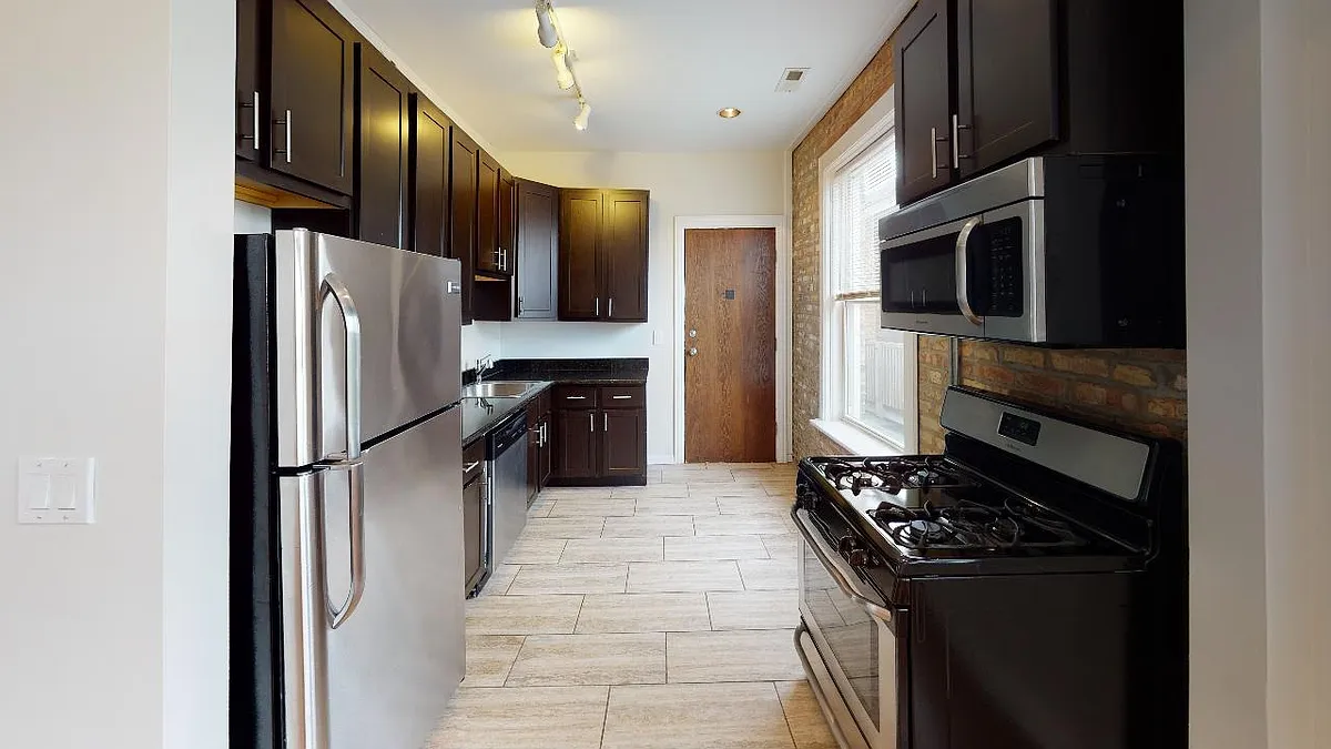 Building Photo - 1536 W Birchwood Ave #3
