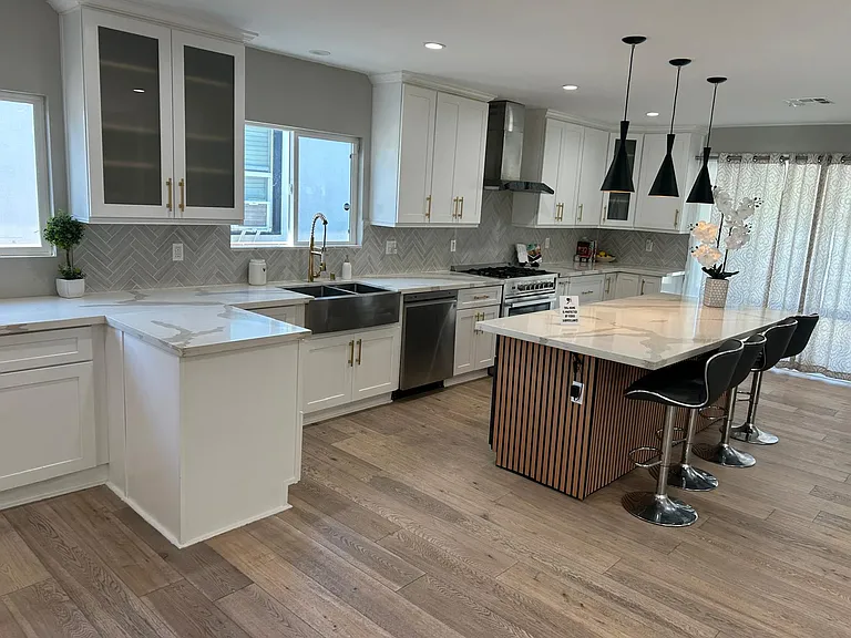 4912 Alonzo Ave — Photo 3