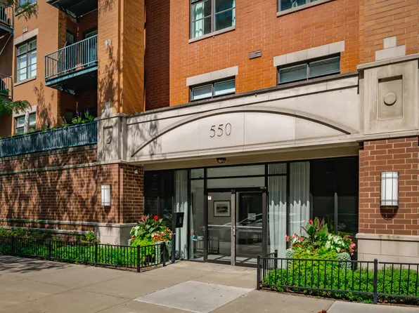 550 W Fulton St APT 301, Chicago, IL 60661