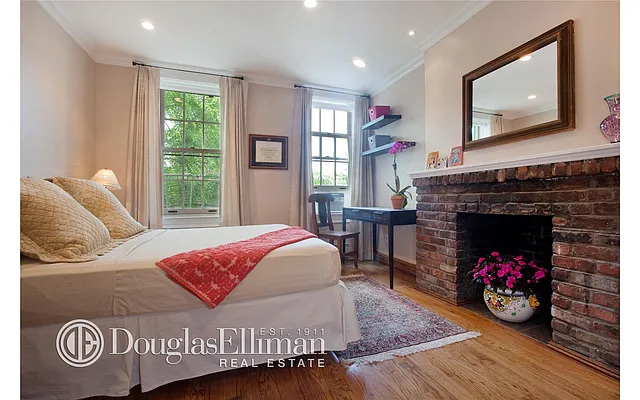 Sold by Douglas Elliman | media 7