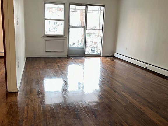 4th image of 14222 Pershing Cres Floor 3