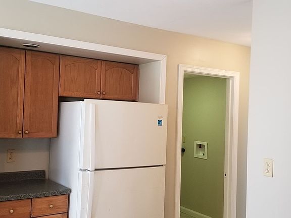 5th image of 263 W 13th St
