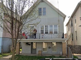 2411 S 7th St, Milwaukee, WI 53215