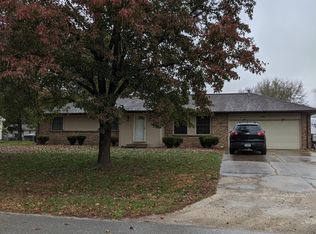 5548 E Broadmore Dr, Columbus, IN 47201