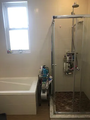 Rented by Alexander Bilu, LREB | media 18