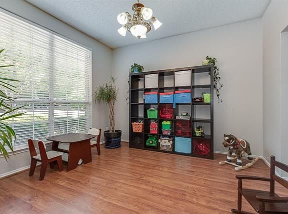 5th image of 2505 The Crossings Dr