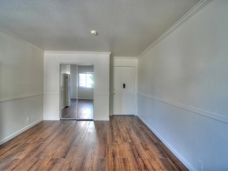 2240 Angela Ct #9 — Photo 9