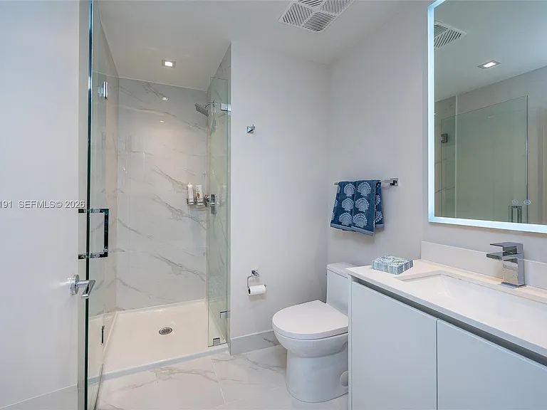 700 NE 24th St #4306-S — Photo 16