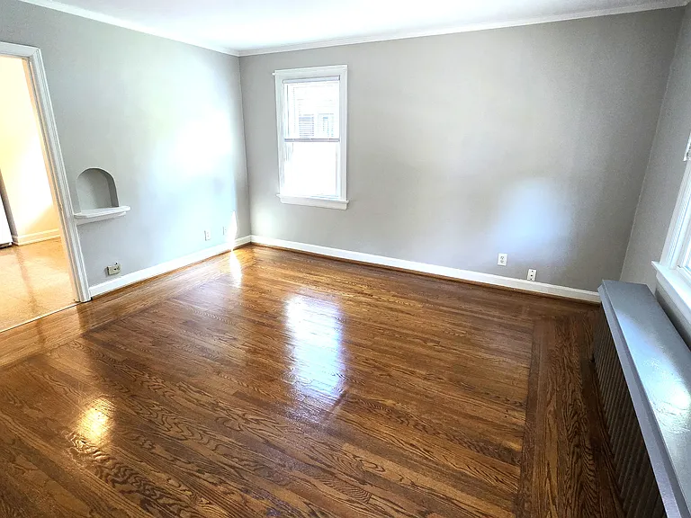 3884 Vine St — Photo 3