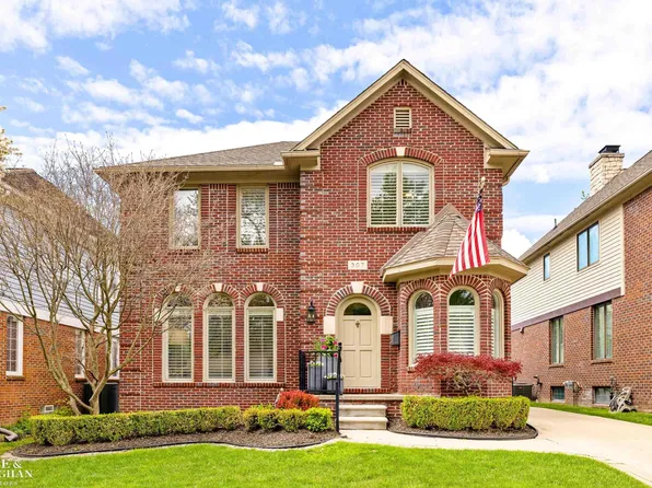 307 Taylor Ave, Rochester, MI 48307
