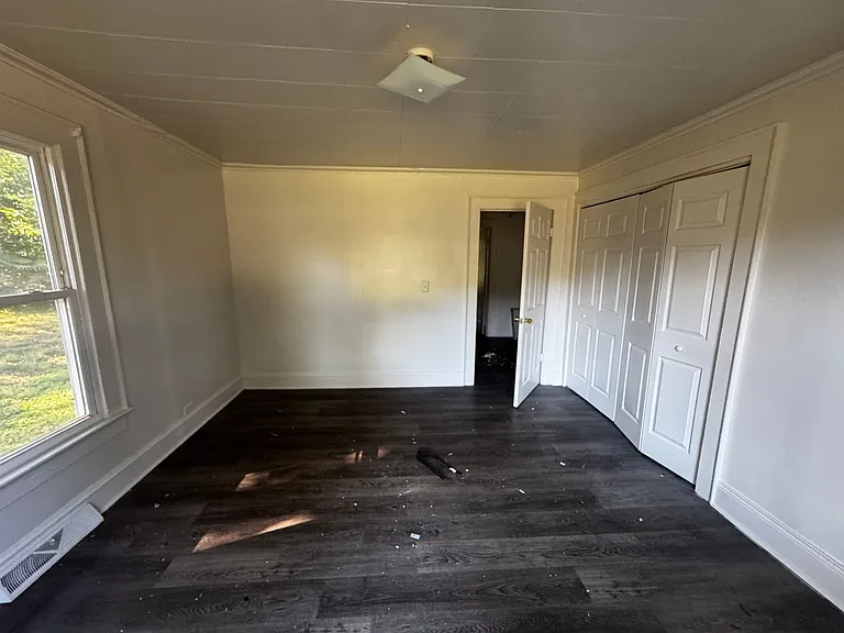 408 Ross Grove Rd E — Photo 10