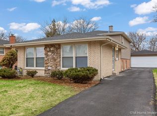 223 Riverside Dr, Harvey, IL 60419