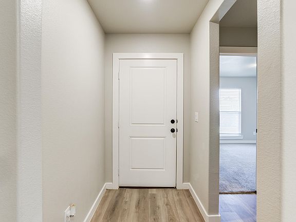 5th image of 7414 37th St