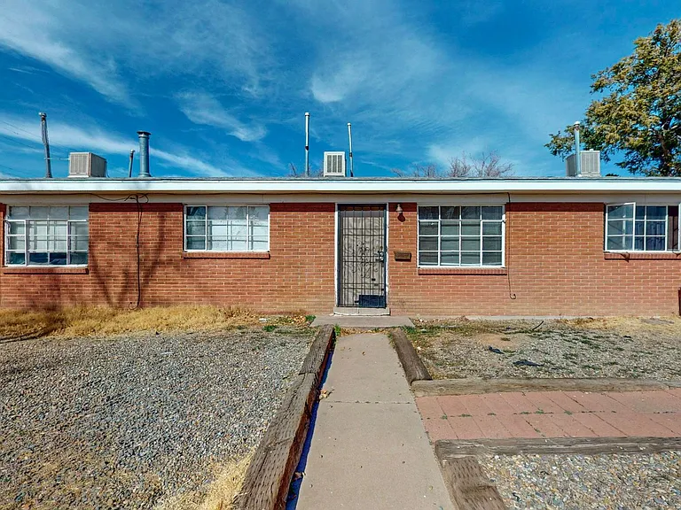 1033 Louisiana Blvd SE — Photo 9