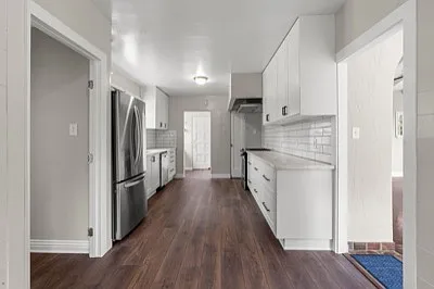 733 Chester Way — Photo 12