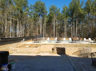 690 Pownal Ln, Hampton, GA 30228