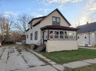 2015 45th St, Kenosha, WI 53140