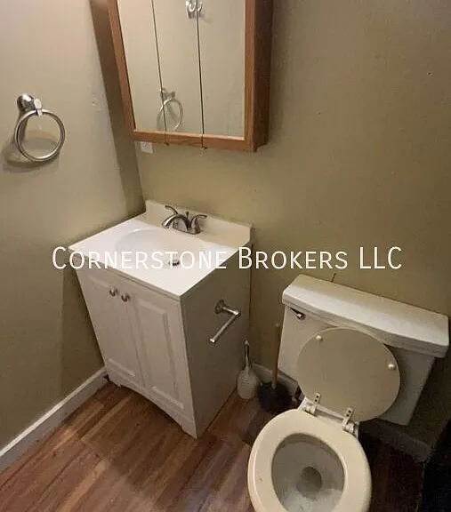 829 State St #2 — Photo 7