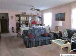 5 Redhook Bay Dr, Toms River, NJ 08757
