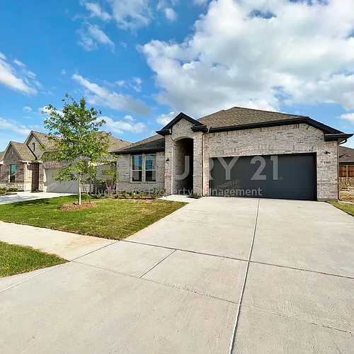 1310 Sundance Ln Photo 1