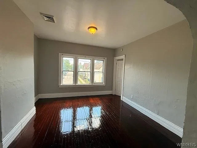 198 Mackinaw St — Photo 2
