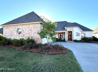 1004 Sapphire Xing, Flowood, MS 39232