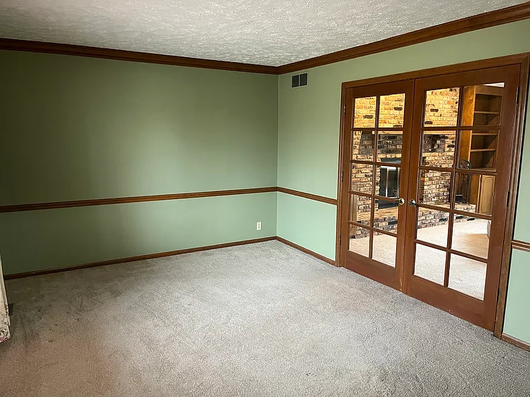 2707 Nottingham Dr — Photo 5