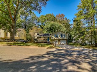 2911 Quinbery Dr, Snellville, GA 30039