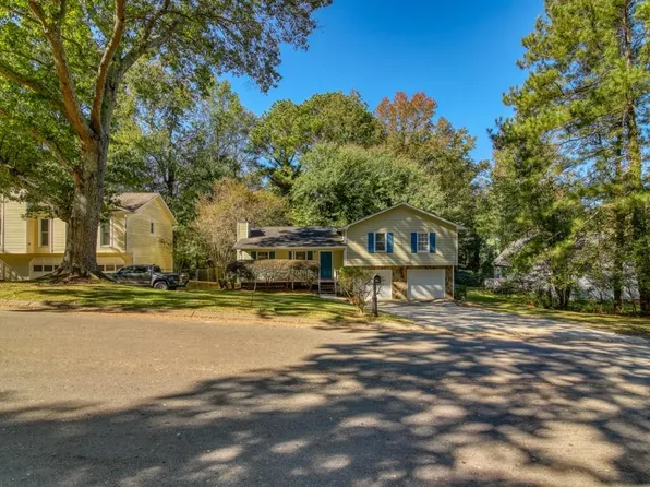 2911 Quinbery Dr, Snellville, GA 30039