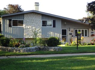 6926 W 107th Pl, Worth, IL