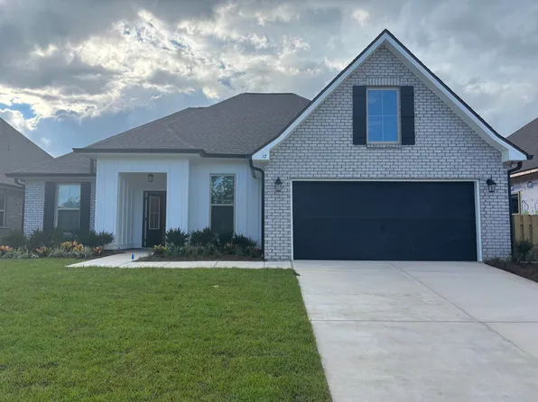 17 E Tweet St, Freeport, FL 32439