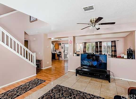 3rd image of 13511 Fenton Ave