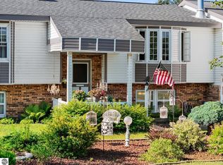 9200 E 14 1/4 Rd, Manton, MI 49663