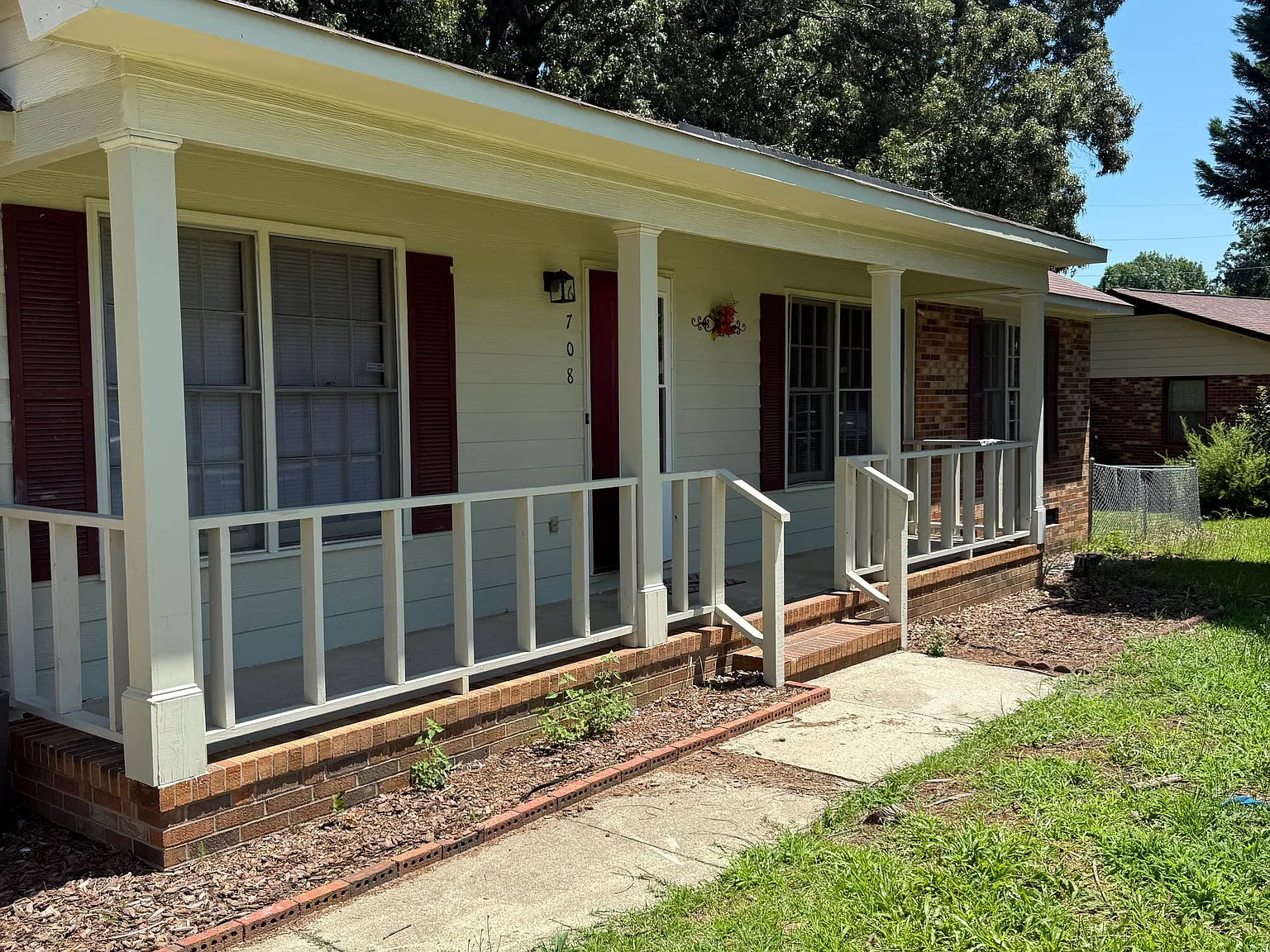 4 bed, 1211 sqft, $1,750 — Photo 1