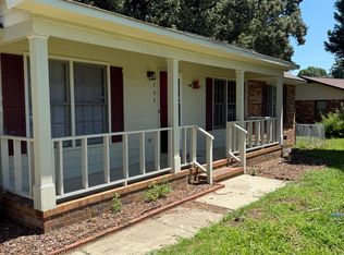 6708 Seaford Dr, Fayetteville, NC 28314