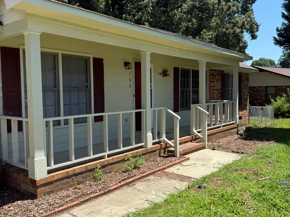 6708 Seaford Dr, Fayetteville, NC 28314