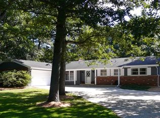 26675 N Longwood Rd, Lake Forest, IL 60045